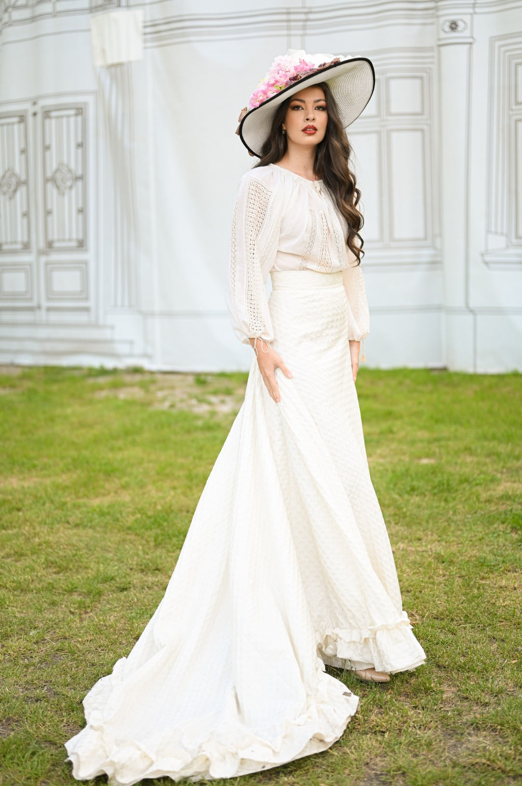 Ținută de mireasă, model ”Mușețelul”