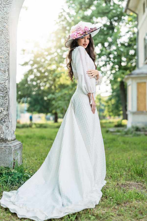 Ținută de mireasă, model ”Mușețelul”
