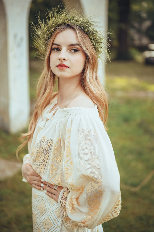 Costum de mireasă, în spiritul tradiției, ”Cosânzeana”