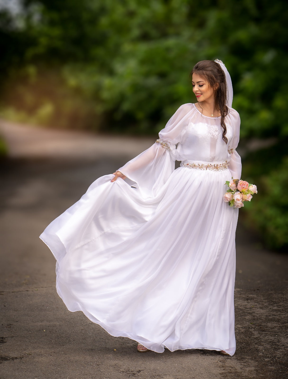 Rochie de mireasă creată din mătase naturală - ”Domnița”