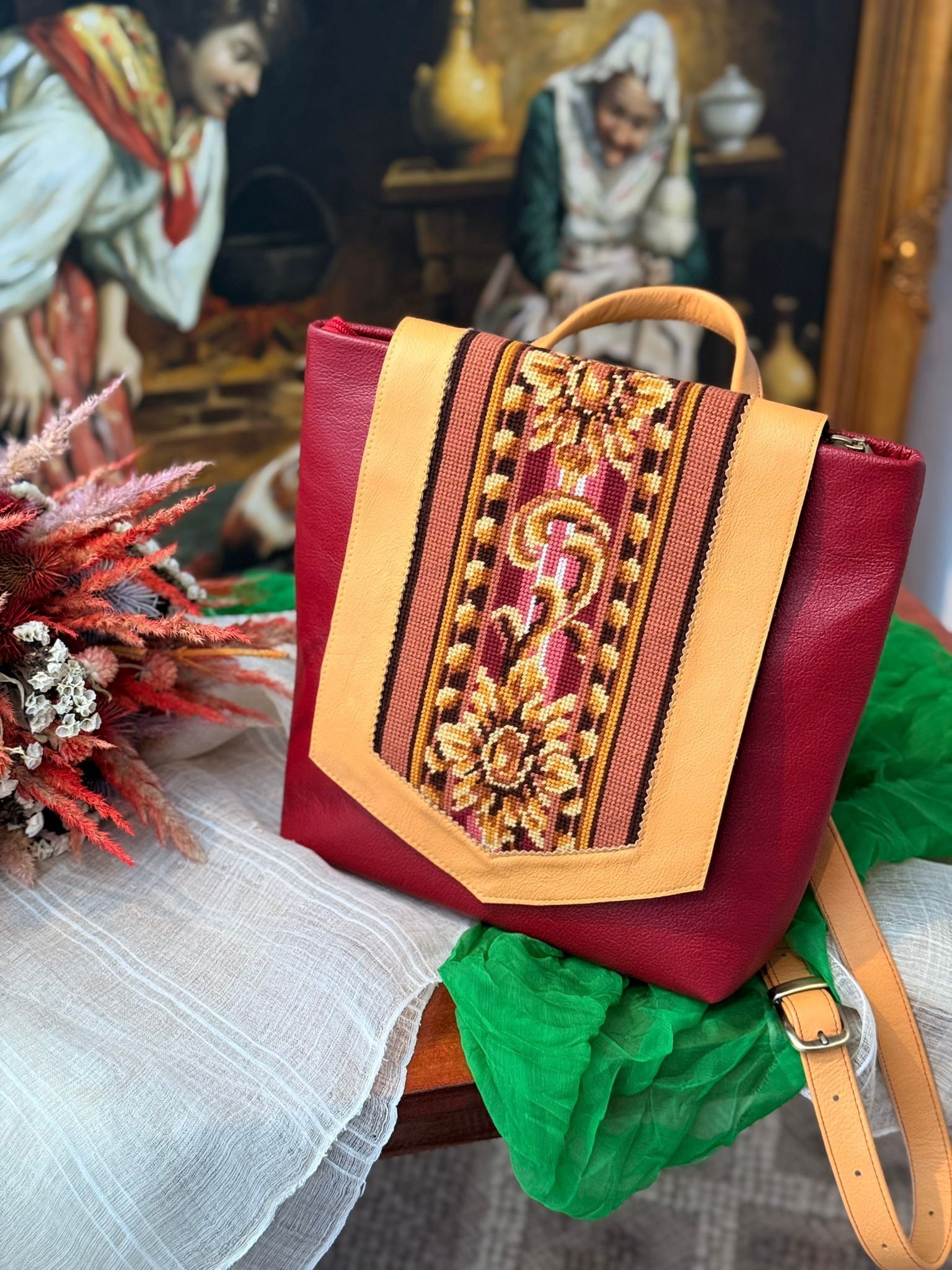 Rucsac din piele cu aplicație goblen