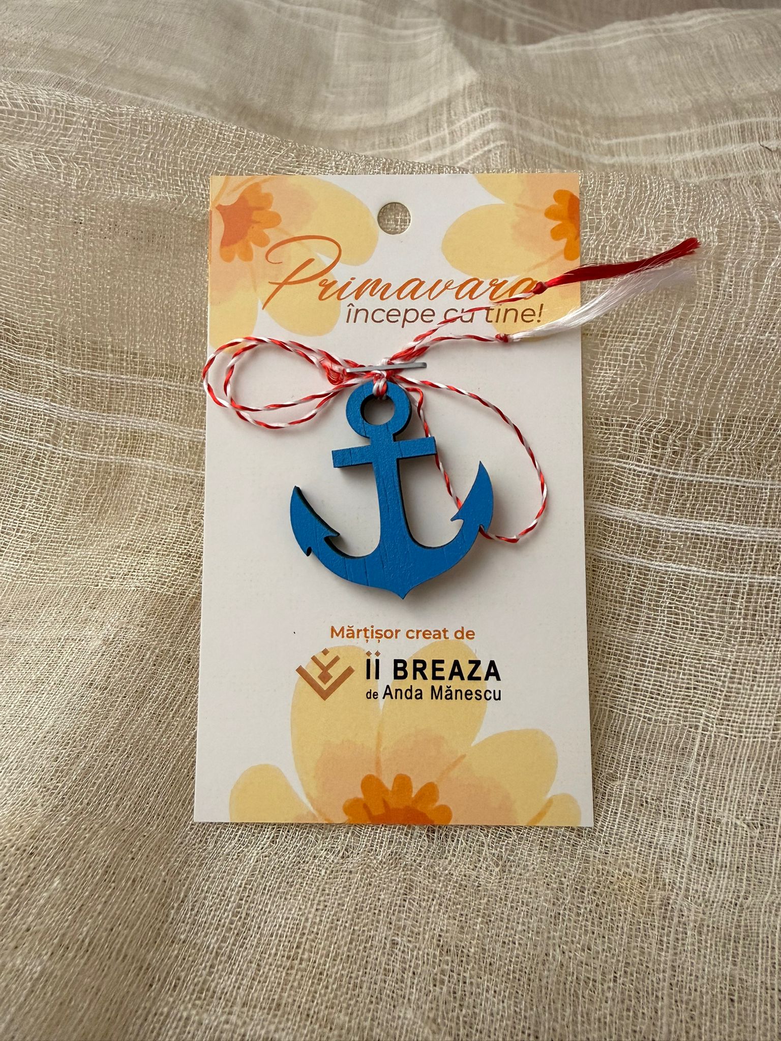 Mărțișor „Ancoră a Norocului” – Stabilitate și Speranță