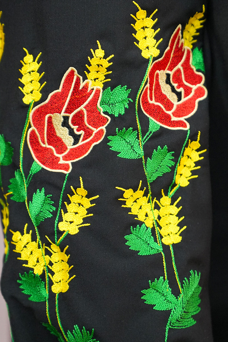 Bluză cu maci brodați