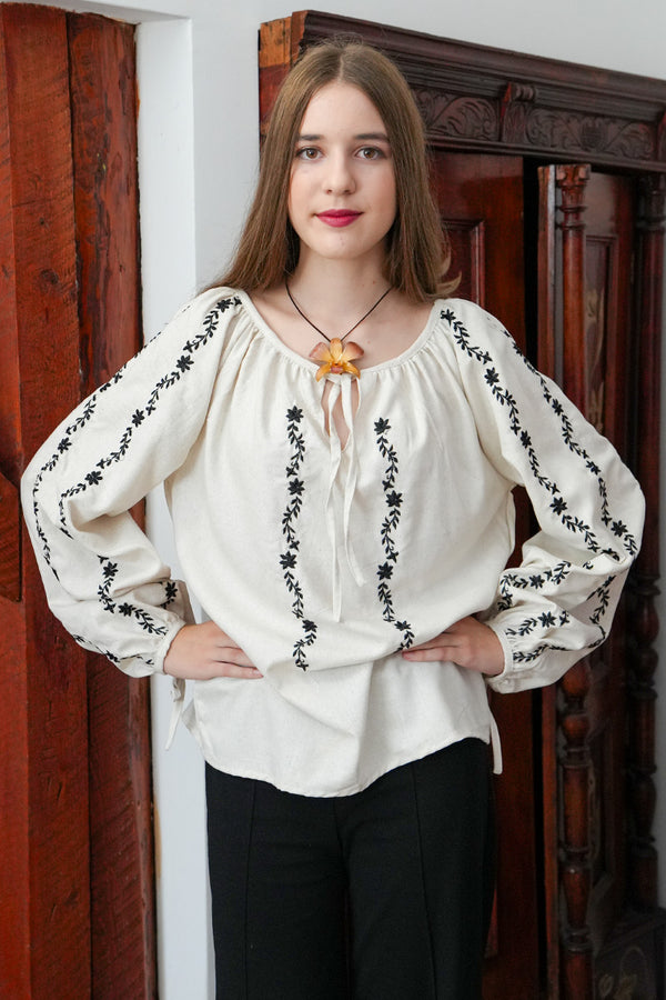 Bluză, în spiritul tradiției, model Șirul Vieții