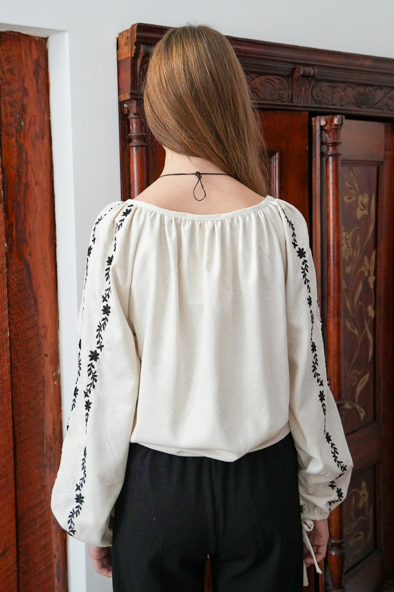 Bluză, în spiritul tradiției, model Șirul Vieții