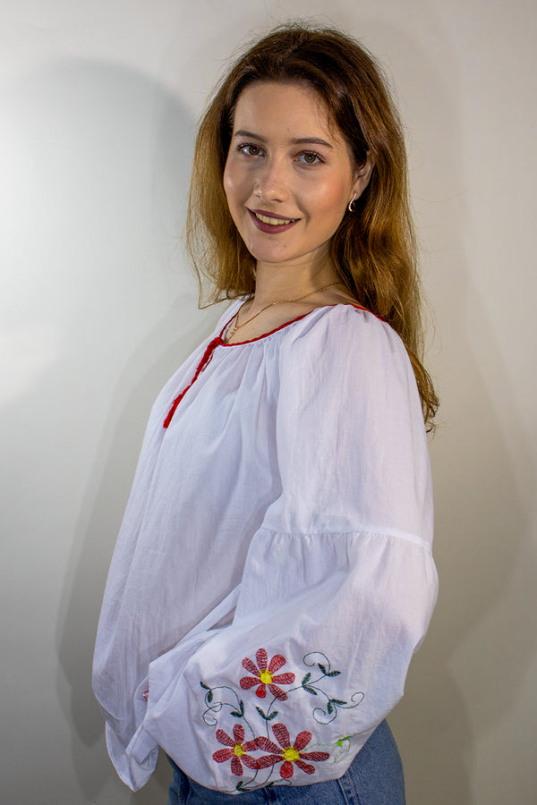 Bluza in spiritul traditiei - Margareta