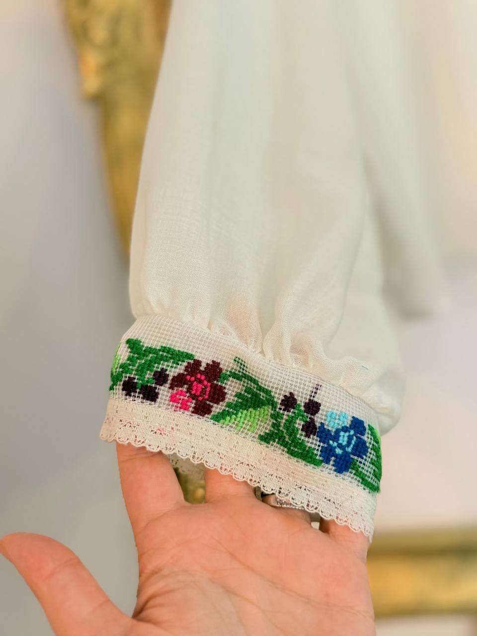 Bluză cu aplicație vintage - Flori