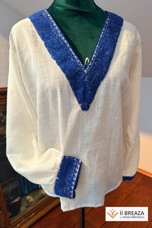 Bluză cu aplicații brodate manual cu tehnica acului persan