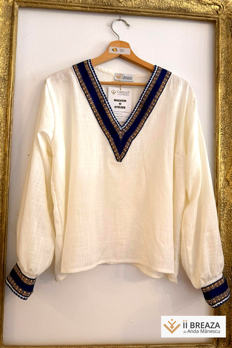 Bluză cu aplicații vintage, model Seninătate