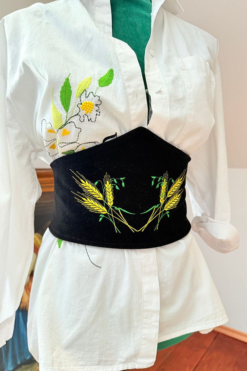 Brâu tip corset brodat cu spice