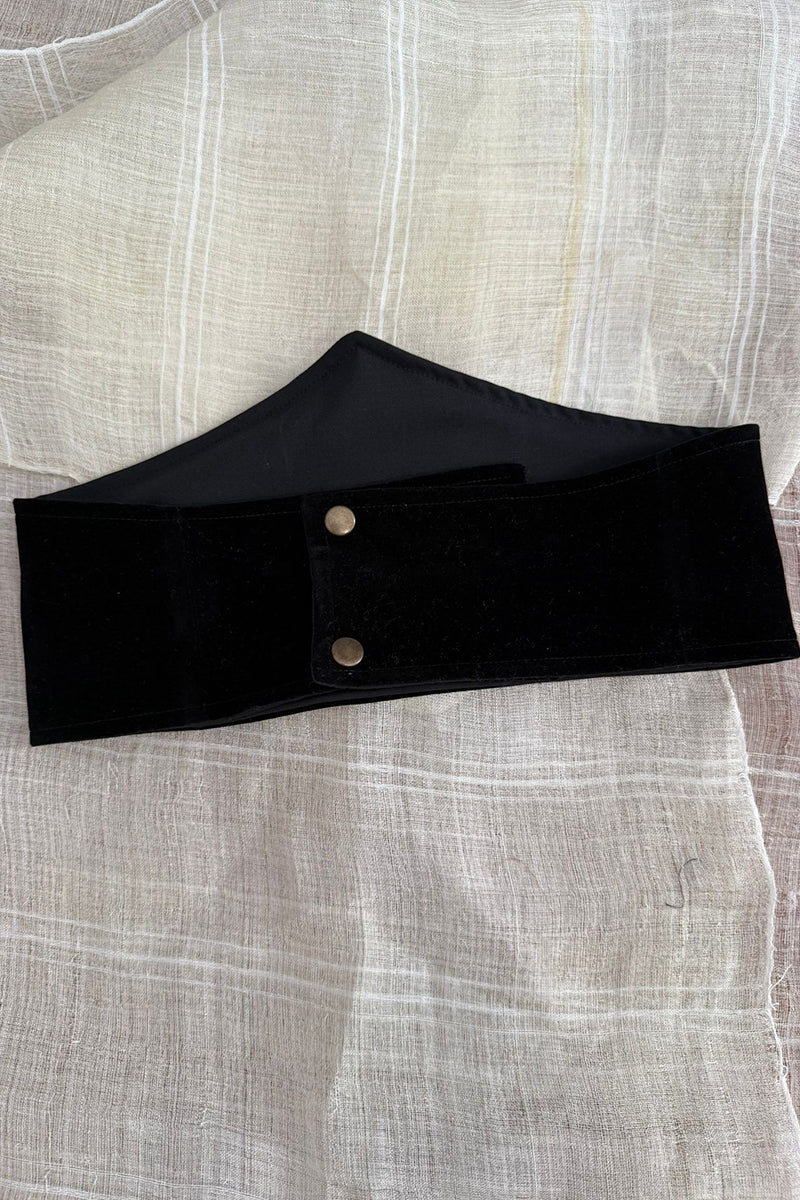 Brâu tip corset brodat cu spice