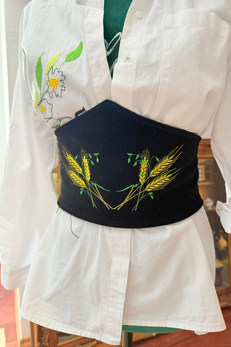 Brâu tip corset brodat cu spice