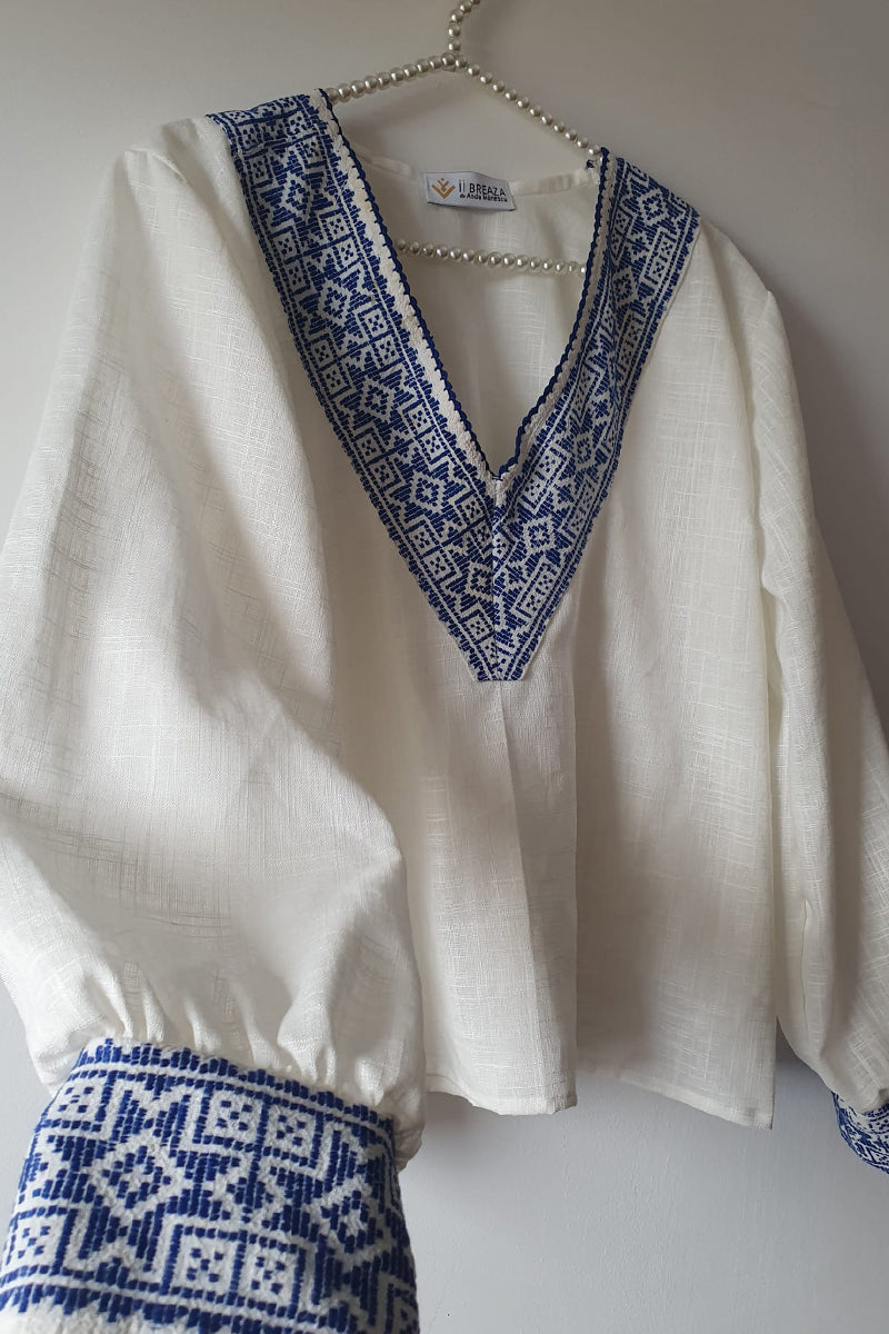 Bluză cu aplicație vintage, model Dor Albastru
