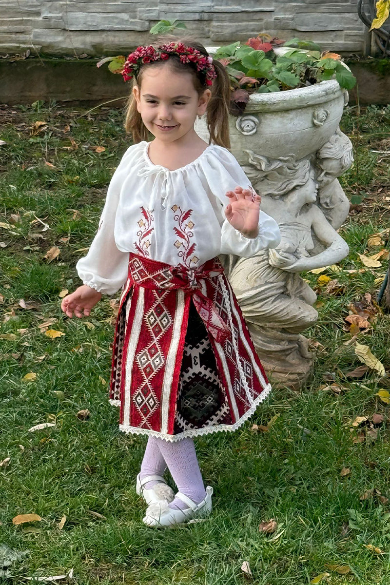 Costum popular de fetiță, model ”Miru”