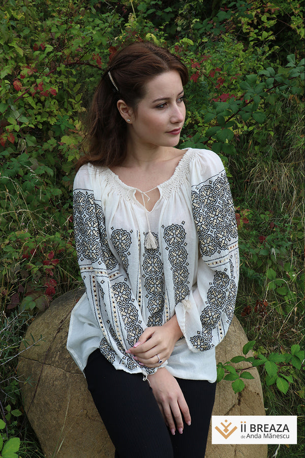 IE Tradițională de Breaza, model Crini