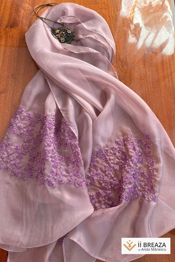 Eșarfă din mătase cu boderie fină
