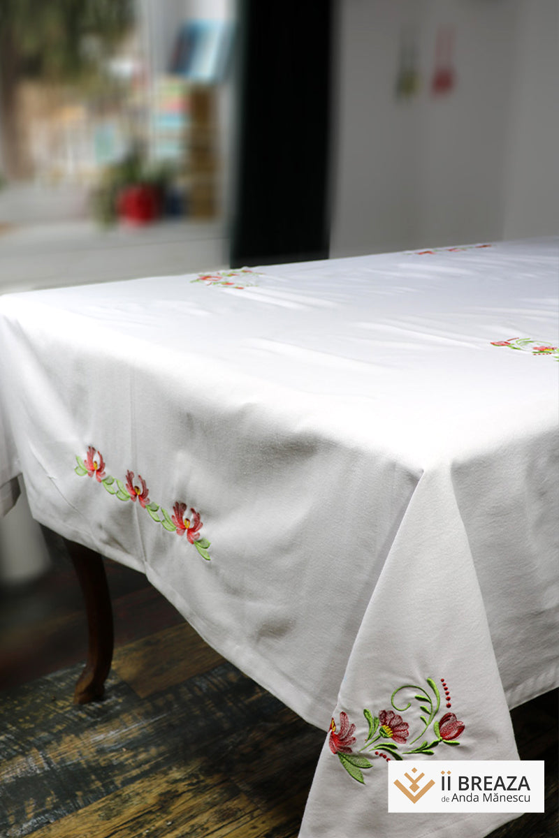 Față de masă cu șervețele, model Nufăr