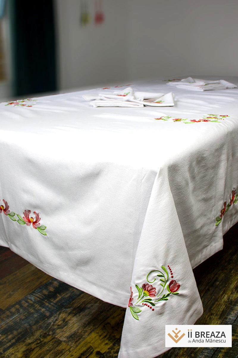 Față de masă cu șervețele, model Nufăr