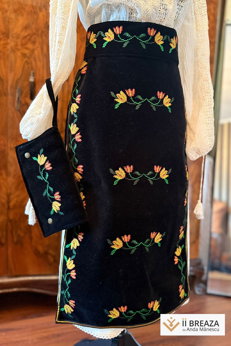 Șorțuri tradiționale - model floral