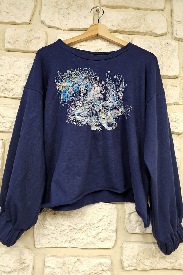 Bluză/ hanorac model clasic, broderie veverită multicoloră