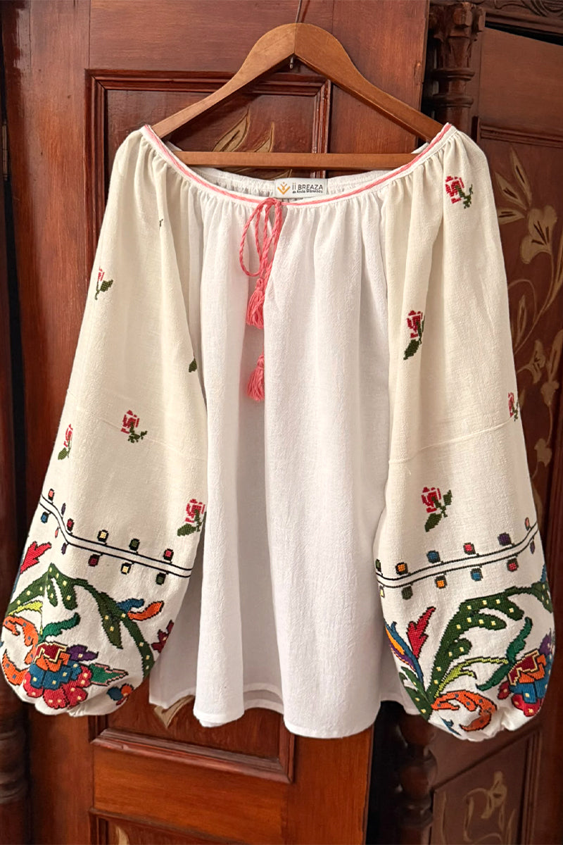 IE cu mâneci vintage, model Lalele