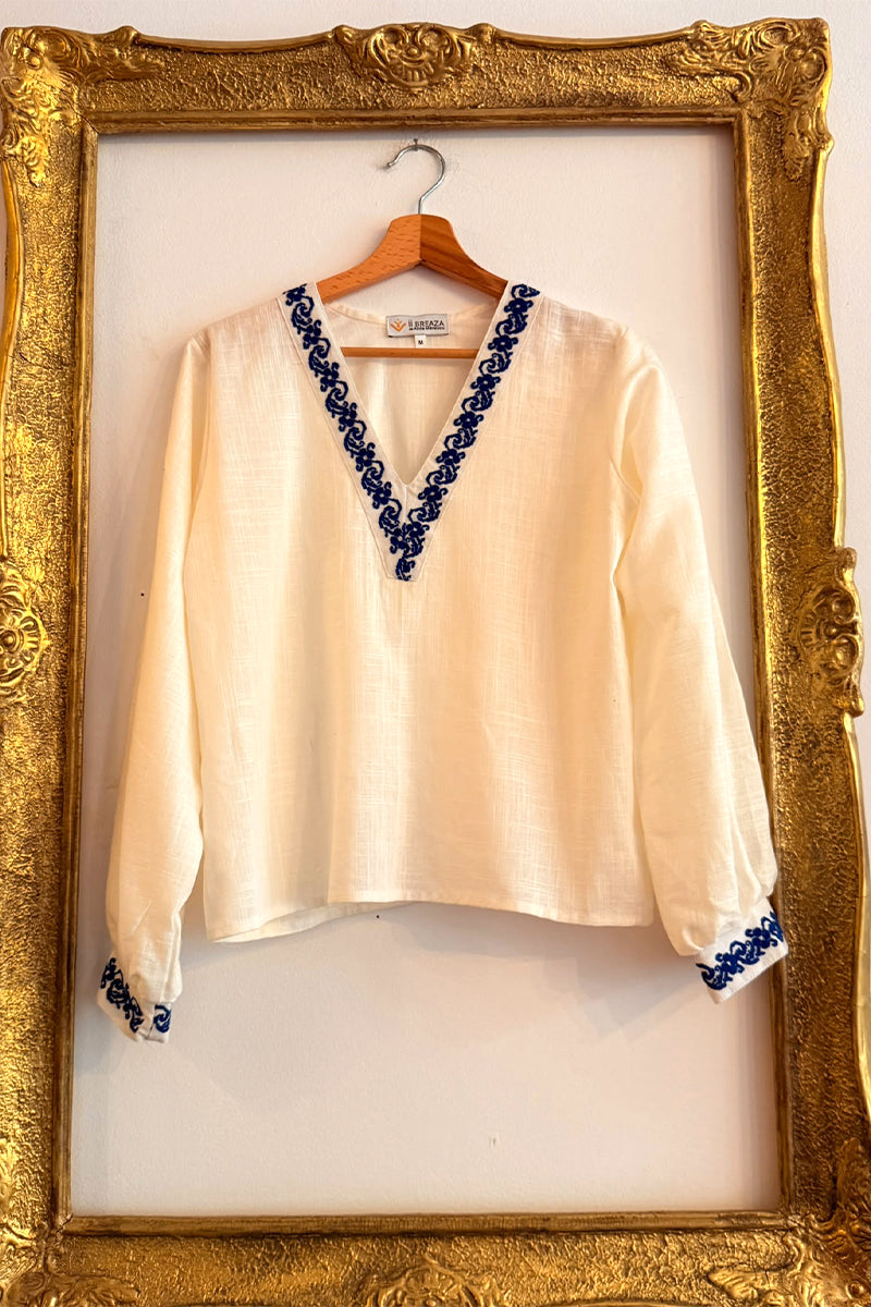 Bluză modernă cu aplicație vintage, model Albastru de Poveste