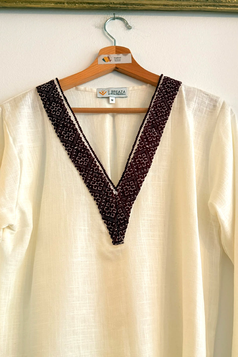 Bluză modernă cu aplicație vintage, model Forța Străbună