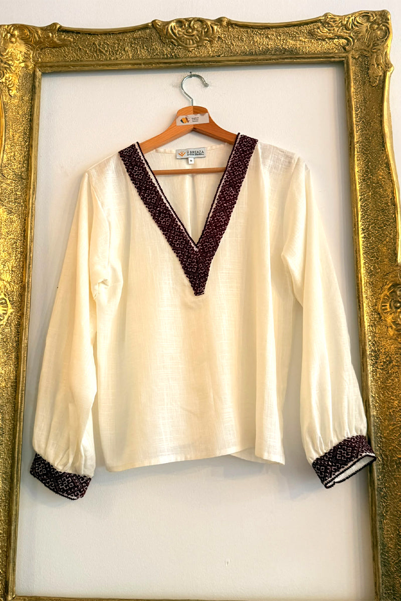 Bluză modernă cu aplicație vintage, model Forța Străbună