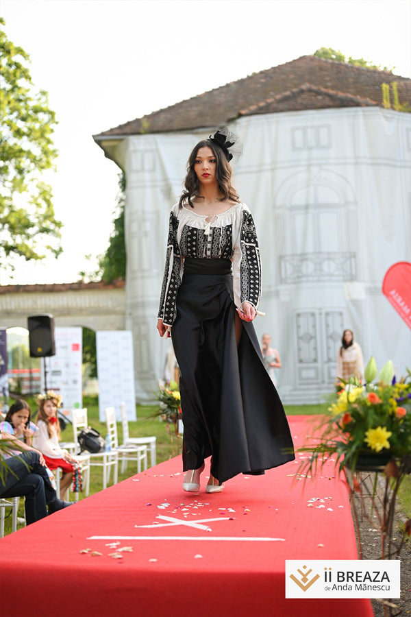 IE tradițională cu modelul muscelean ”Creația Divină”