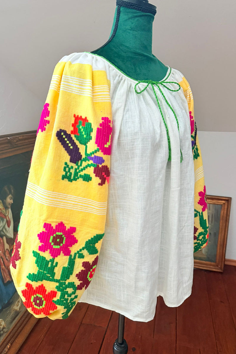 IE Vintage, model Floare de Soare