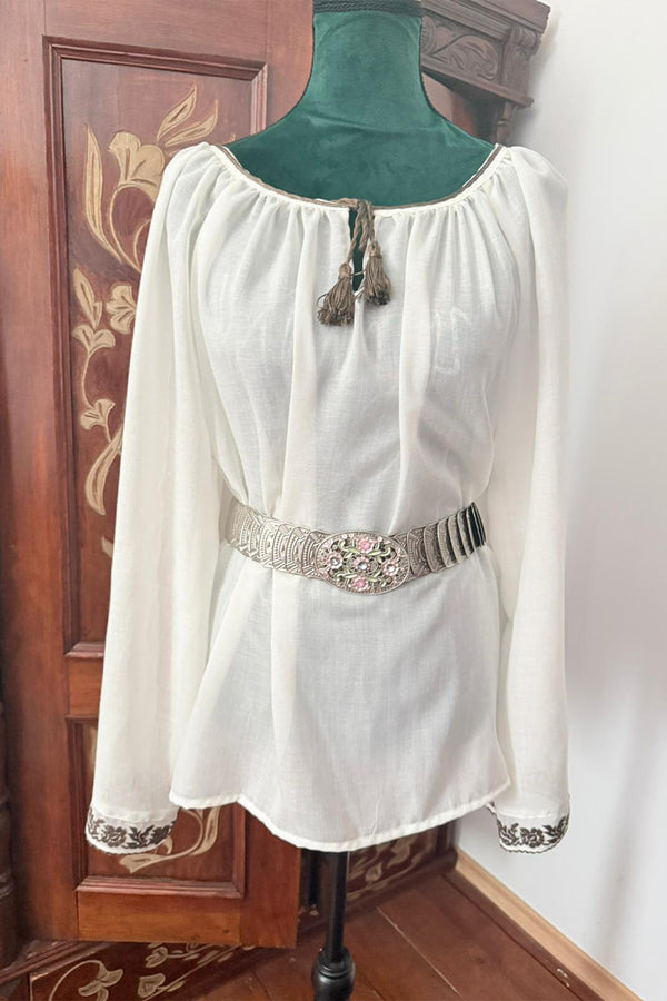 Bluză delicată din marchizet fin, model vintage