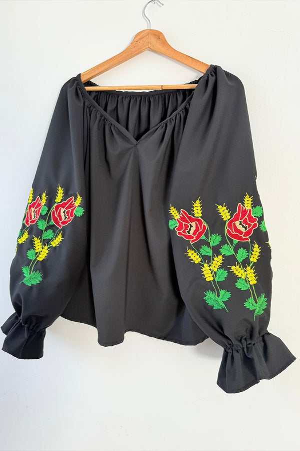 Bluză de colecție, cu maci pe mâneci