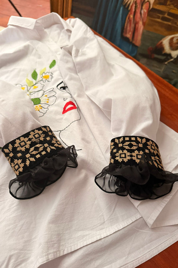 Manșete brodate cu modelul Multicolorul