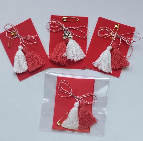 Mărțișor - Ciucure creat din fire