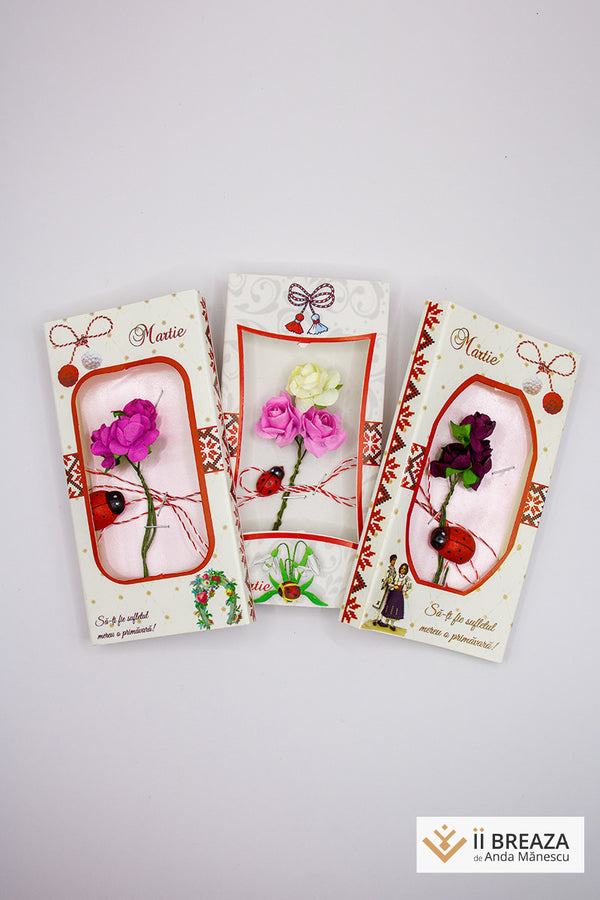 Mărțișor flori de hârtie