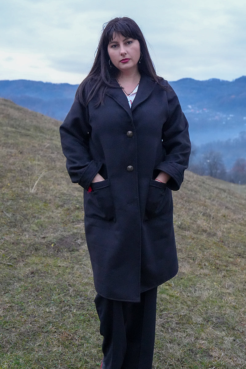 Palton brodat,model Crimson Rose