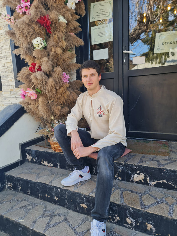 Cămașă bărbătească „Mugurel” – eleganță tradițională pe in crem