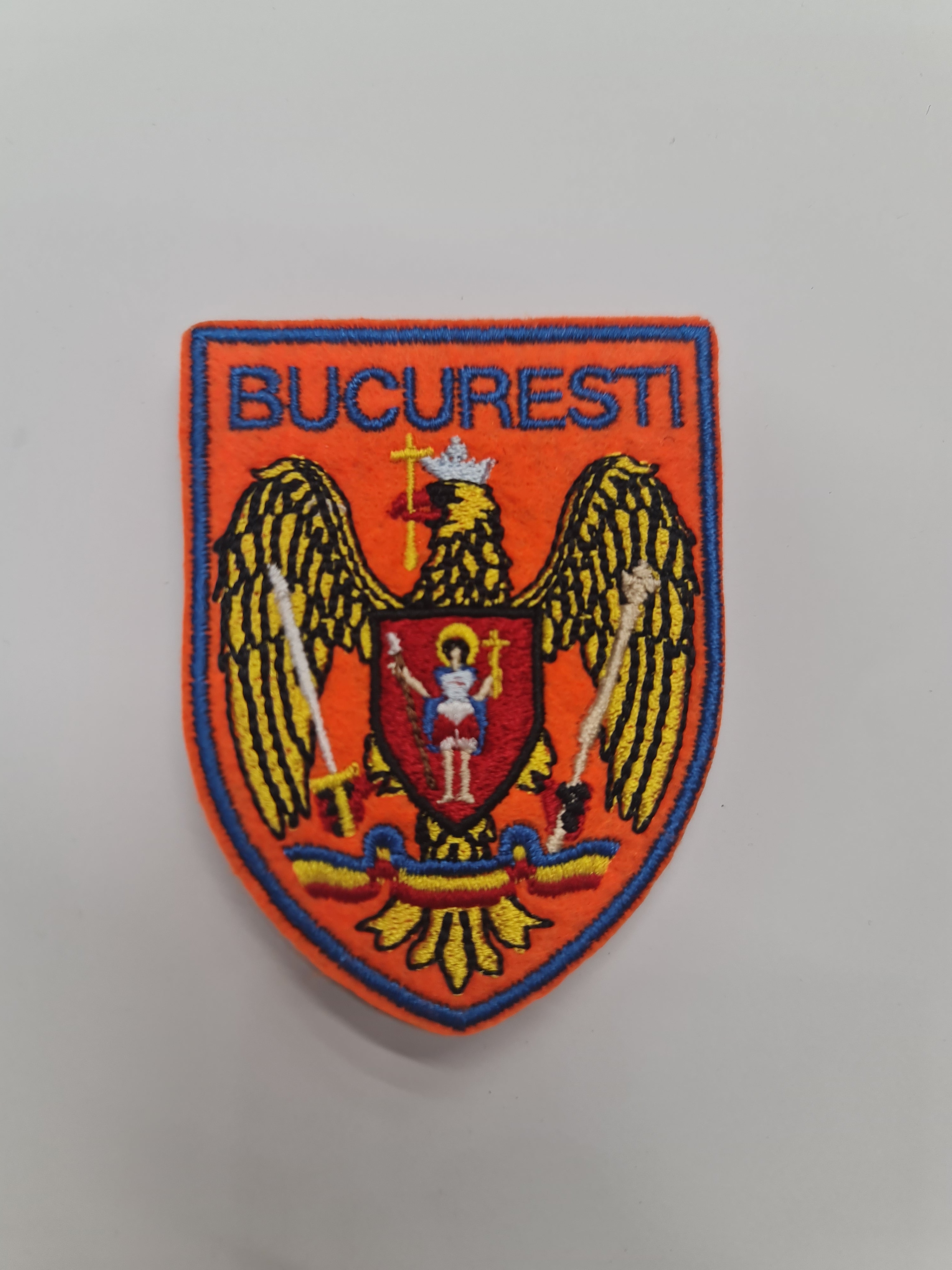 Emblemă / Patch brodată cu velcro adeziv – București