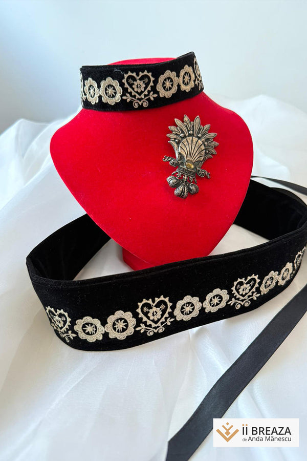 Set compus din brâu și choker