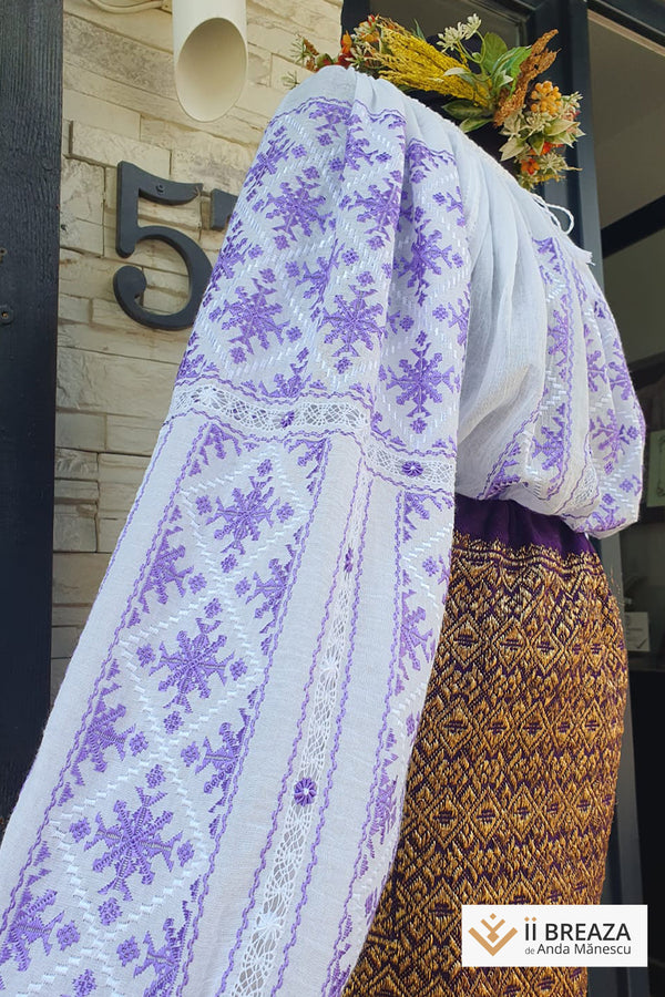 IE Tradițională de Breaza, model Steaua Reginei