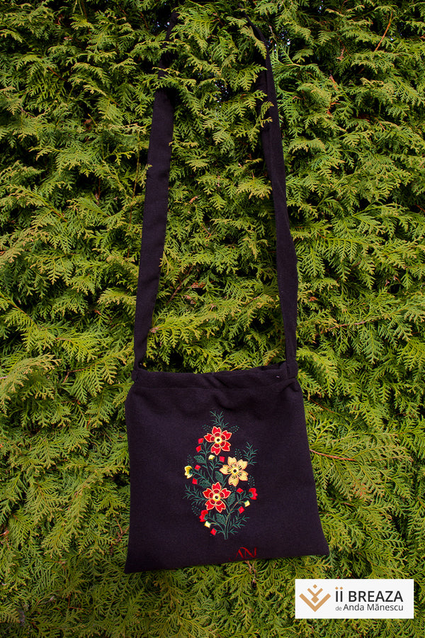 Traistă creată in spiritul tradiției