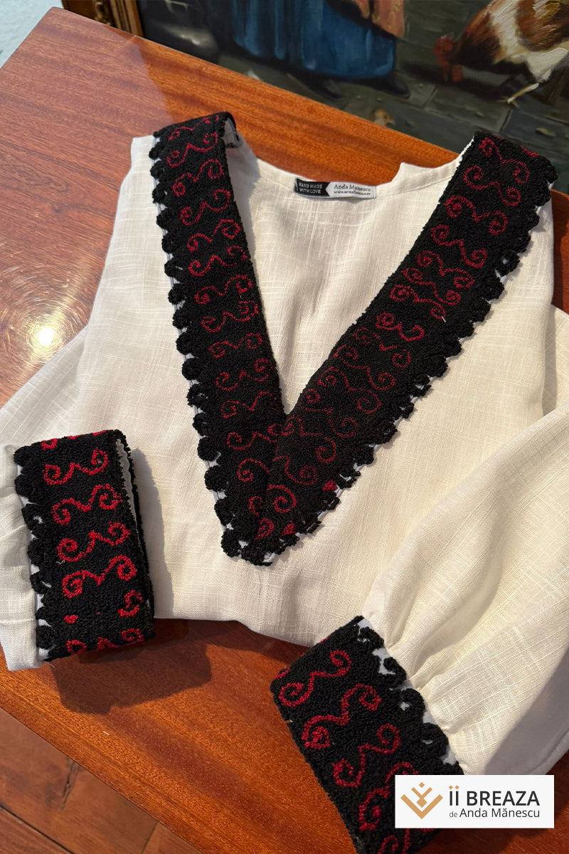 Bluză modernă cu aplicații vintage – broderie manuală „Coarnele berbecului”