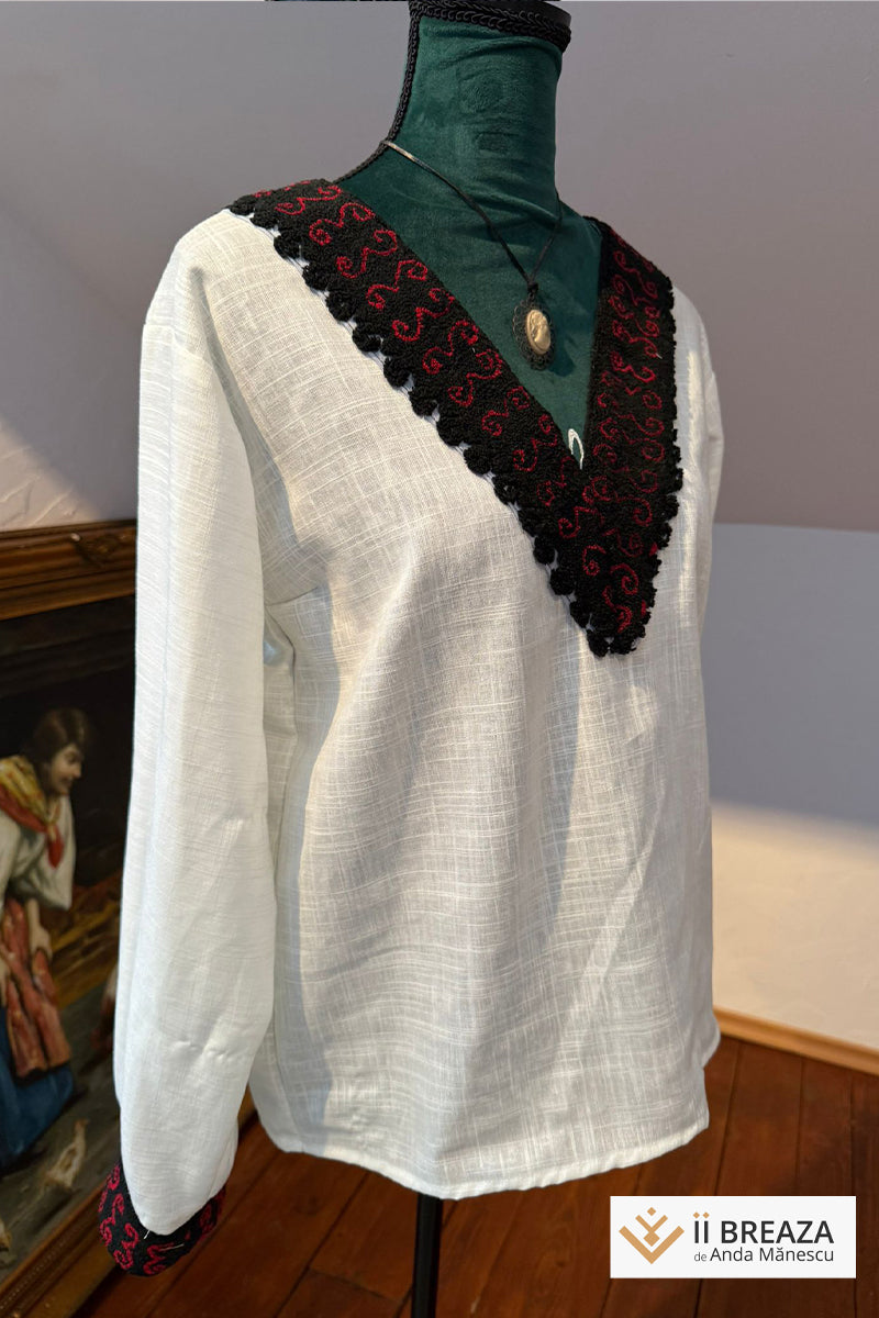Bluză modernă cu aplicații vintage – broderie manuală „Coarnele berbecului”