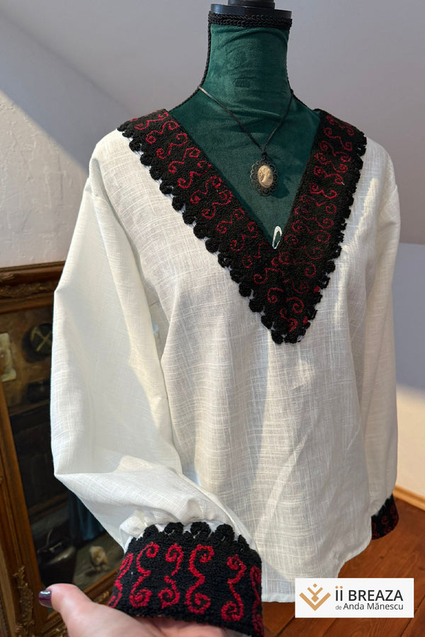 Bluză modernă cu aplicații vintage – broderie manuală „Coarnele berbecului”