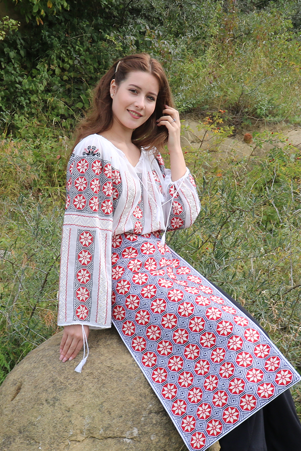 Compleu Tradițional, model Roata Norocului