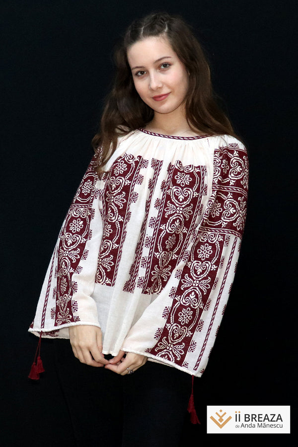 IE Tradițională de Breaza, model Crini Imperiali